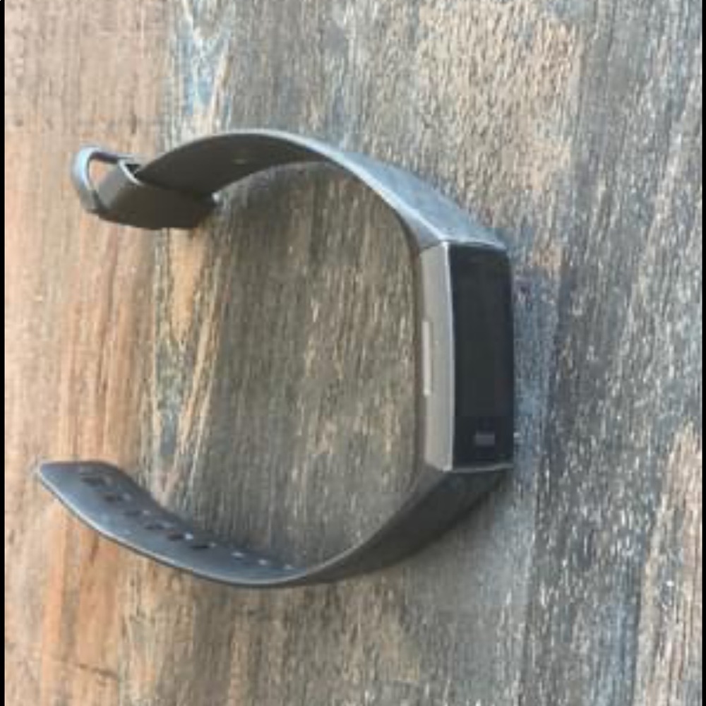 FitBit Charge 3 (with 5 extra bands!)